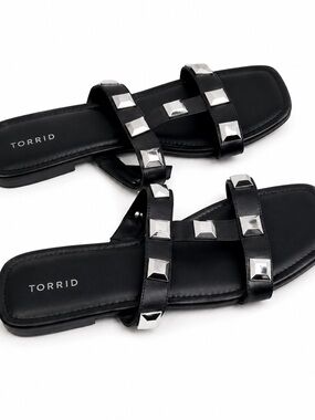 Torrid Vintage Edgy Goth Black Studded Slip On Slide Sandals Women’s Size 10.5